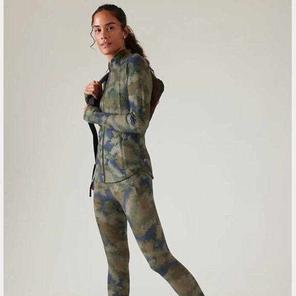 Athleta Salutation Topiary Abstract Olive Jacket Size S - Picture 2 of 10